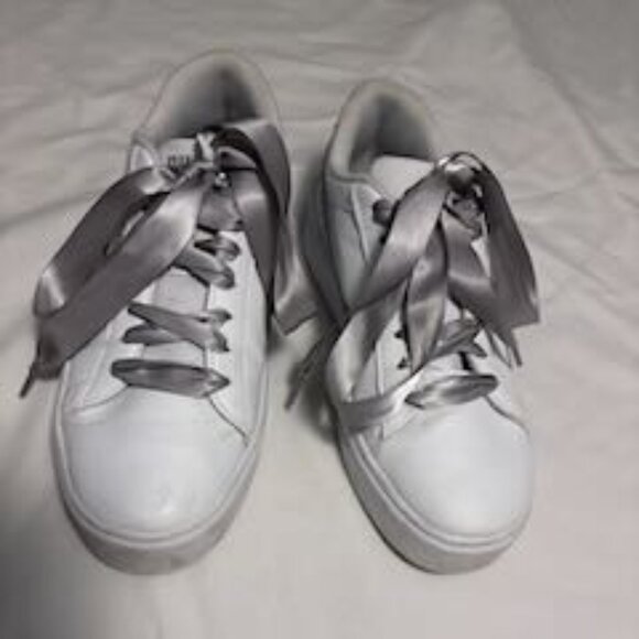 Puma sneakers - white vegan, grey satin laces, silver logo - Picture 2 of 6
